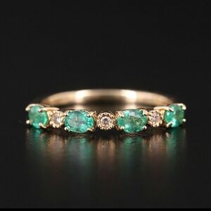 Elegant 14k Yellow Gold and Emerald Gemstone Ring